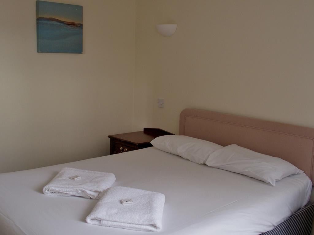 Almond House Lodge EDI Buitenkant foto